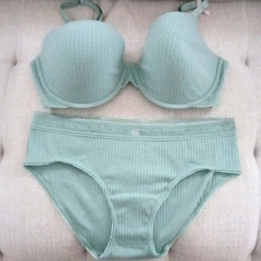 Victoria Secret Bra(38DD) and Panty LG)set
